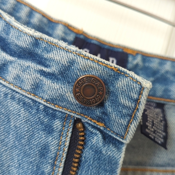 Gap 90's Vintage Classic Medium Wash High Rise Slim Fit Straight Leg Jeans 9/10 - Picture 9 of 14